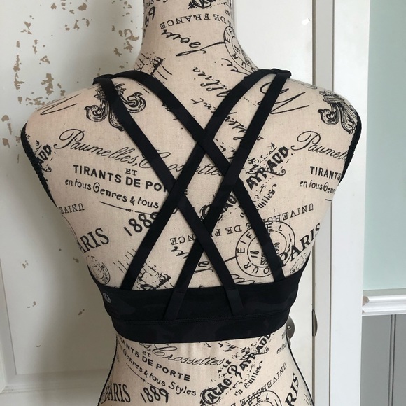 Lululemon black camo energy bra - Picture 2 of 5
